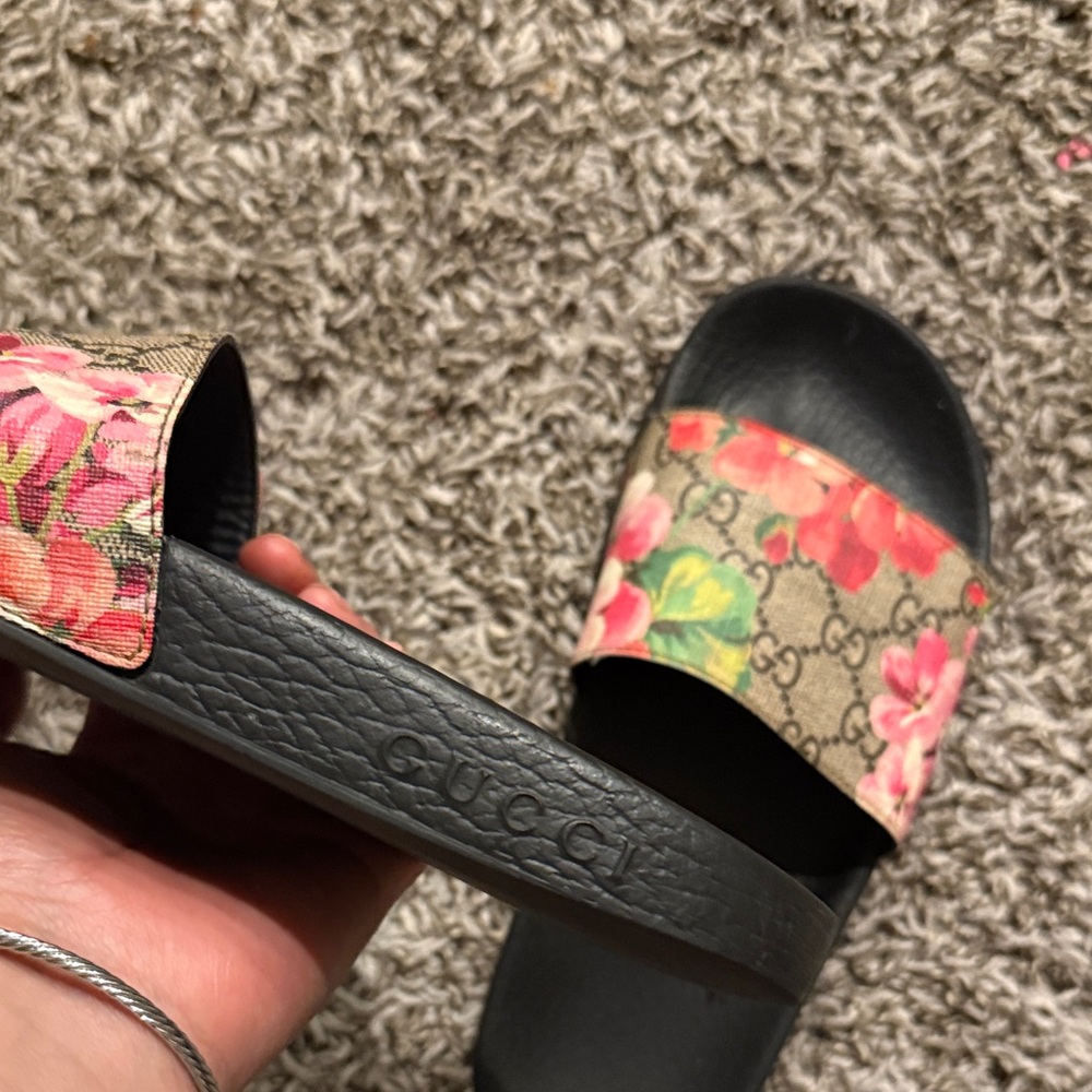 GUCCI SLIDES - Picture 2 of 4